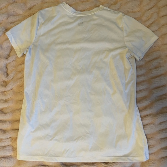 The Nike Tee Dri-Fit top - Picture 2 of 4